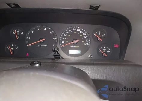 2000 Jeep Grand Cherokee Laredo z USA, uszkodzony, nr VIN 1J4GW48S1YC191748